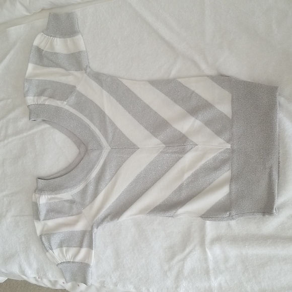 New white and silver Guess Jeans top. Stretch material, go with white Jeans. - Picture 1 of 5